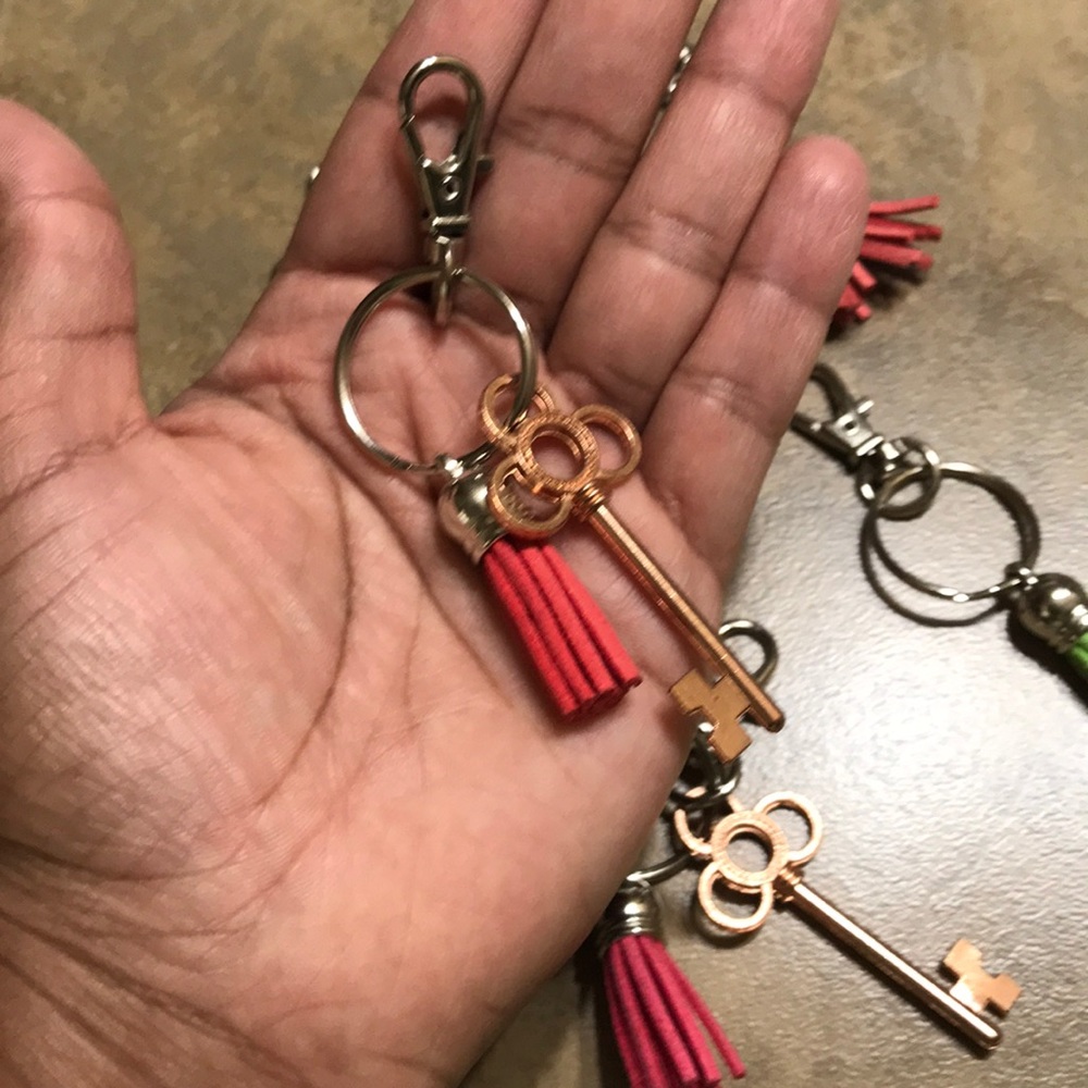 Assorted tassel keychain